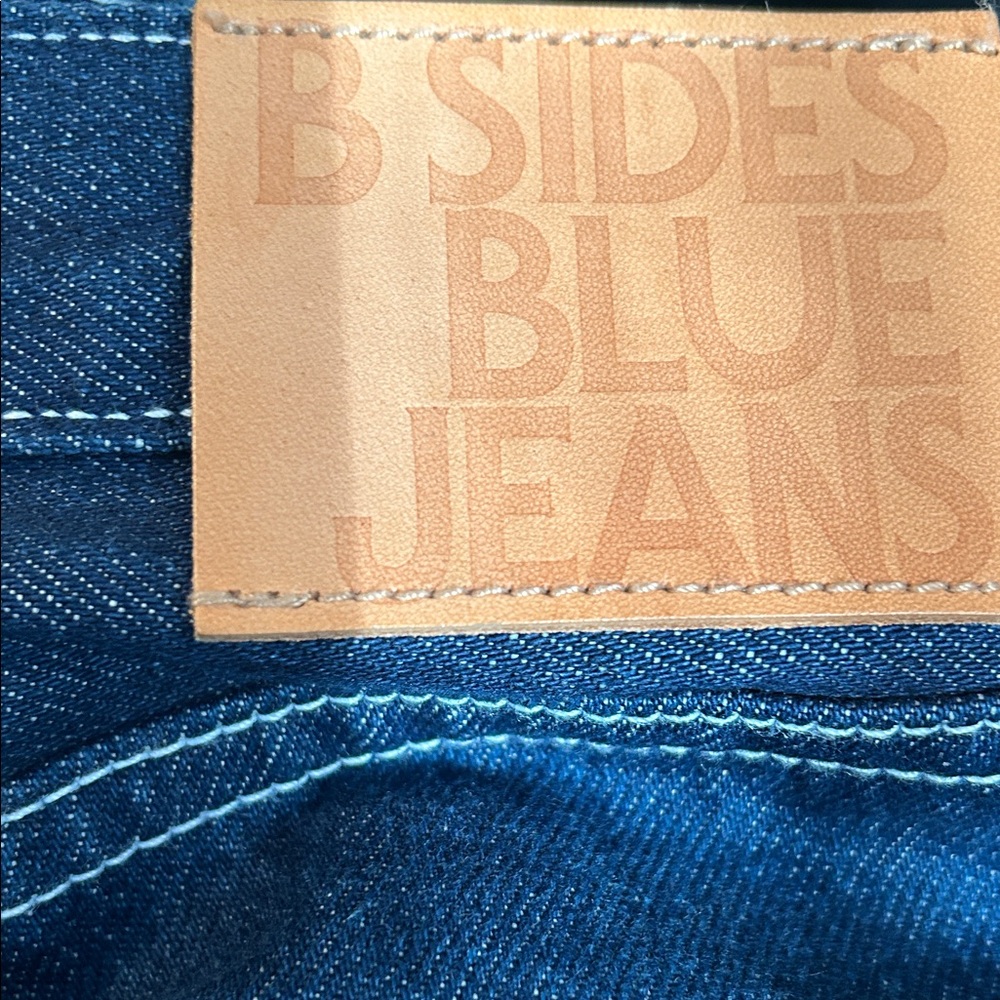 B SIDES
Lasso high-waist cropped denim jeans, size 30